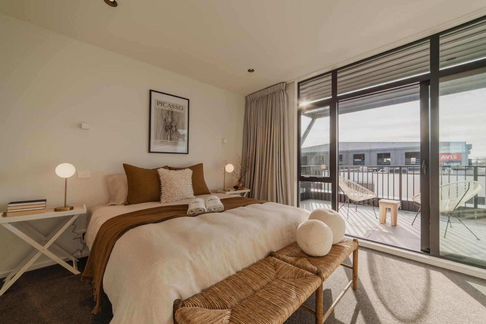 Chic And Contemporary Living At Cambridge Terrace Villa Christchurch Luaran gambar