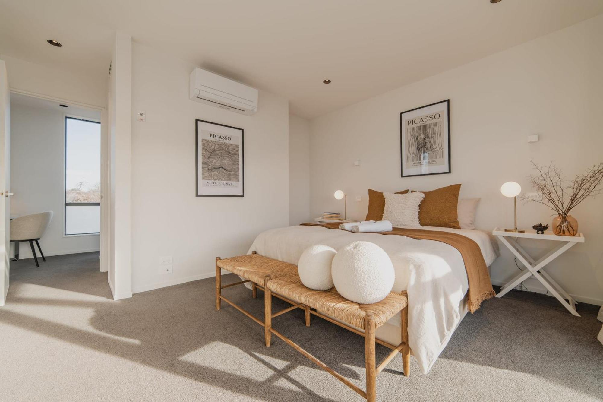Chic And Contemporary Living At Cambridge Terrace Villa Christchurch Luaran gambar